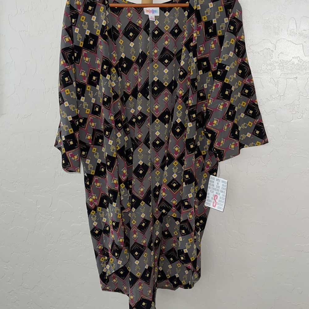 Lula Roe Kimono - Picture 5 of 5